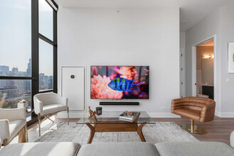 730 N Milwaukee Ave in Chicago, IL - Building Photo - Building Photo