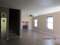 2703 NW Friar Tuck Ln in Lawton, OK - Foto de edificio - Building Photo