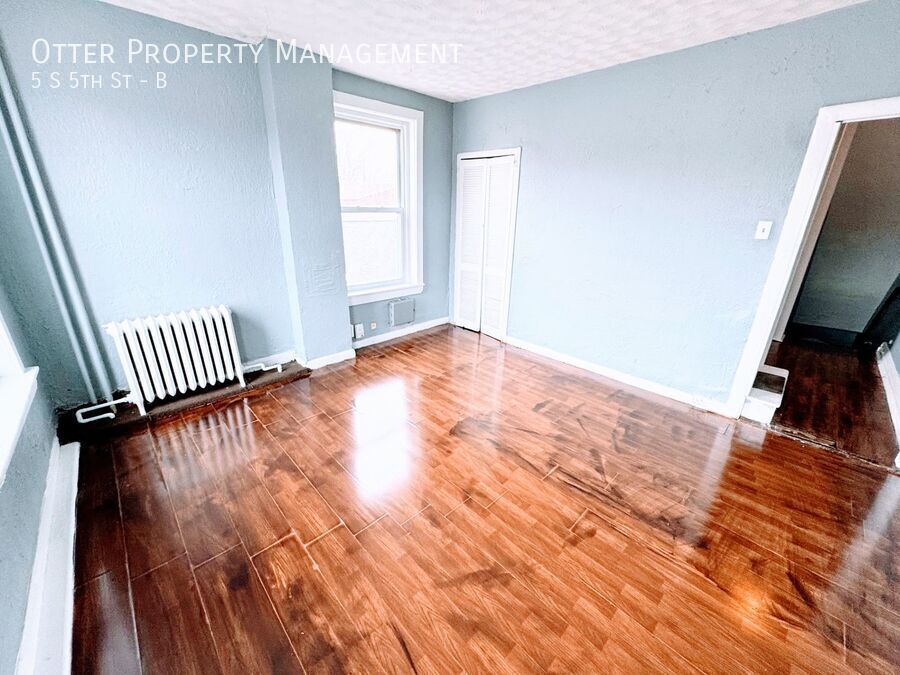 5 S 5th St-Unit -B in Darby, PA - Building Photo