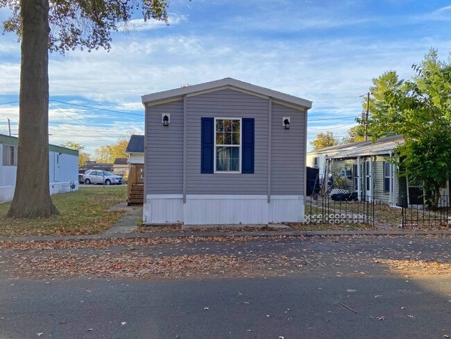 property at 2501 N Apperson Way