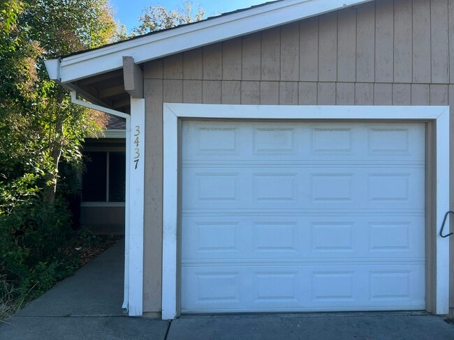 property at 3437 Viking Dr