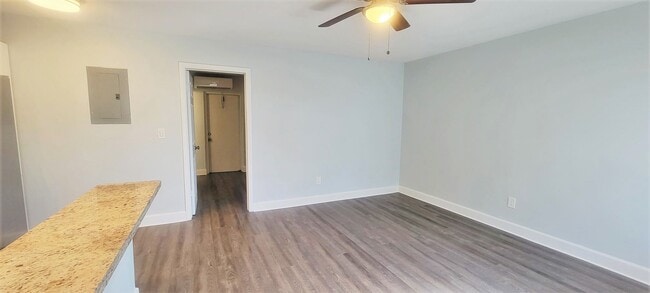 1107 N 26th Ave, Unit Apartment#2 in Hollywood, FL - Foto de edificio - Building Photo