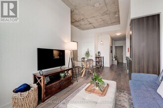 1238 Dundas St E in Toronto, ON - Building Photo - Building Photo