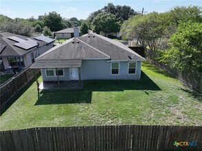 2902 Lenora Dr in Victoria, TX - Building Photo - Building Photo