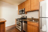 742 W Addison St, Unit 3N in Chicago, IL - Foto de edificio - Building Photo