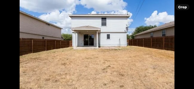 406 Rustic Stable in San Antonio, TX - Foto de edificio - Building Photo