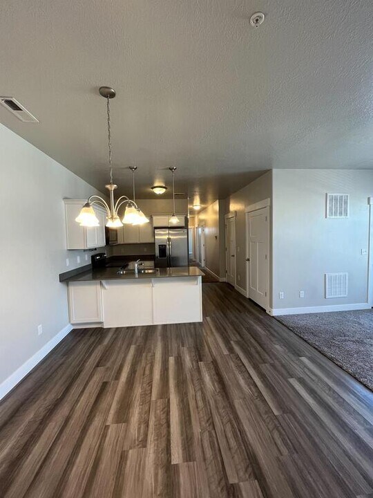 12992 S Tortola Dr in Herriman, UT - Building Photo