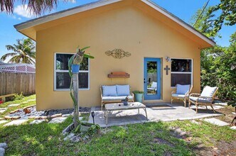 325 Jeffery St in Boca Raton, FL - Building Photo - Building Photo