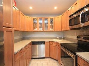 1 Greene St, Unit 105 in Jersey City, NJ - Building Photo - Building Photo
