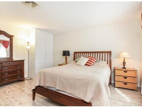 2320 Harbor View Dr in Rocky Hill, CT - Building Photo - Building Photo