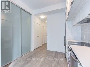 181 Dundas St E in Toronto, ON - Building Photo - Building Photo
