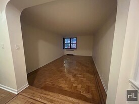 EAST 24 STREET in New York, NY - Building Photo