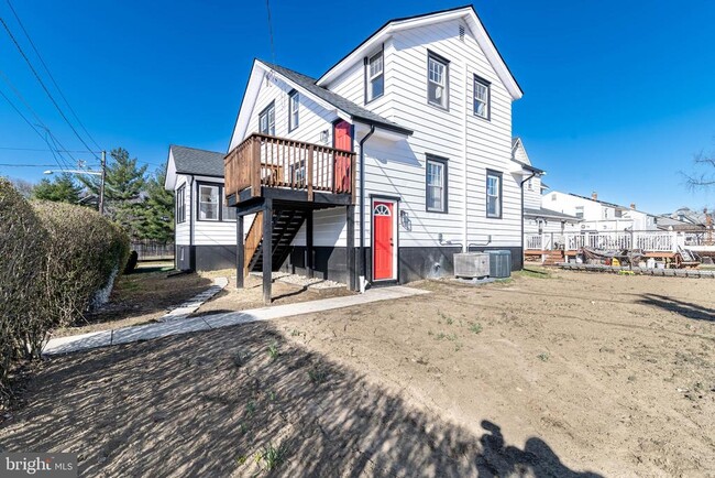 property at 3548 Elm Ave