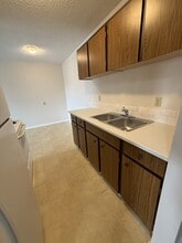 80 Brookwood Dr in Spruce Grove, AB - Building Photo - Building Photo