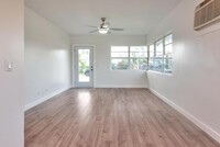 902 N J St in Lake Worth, FL - Building Photo - Building Photo