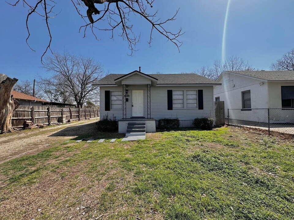 3614 Erath Ave in Waco, TX - Building Photo