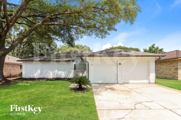 2515 N Spring Dr in Spring, TX - Building Photo