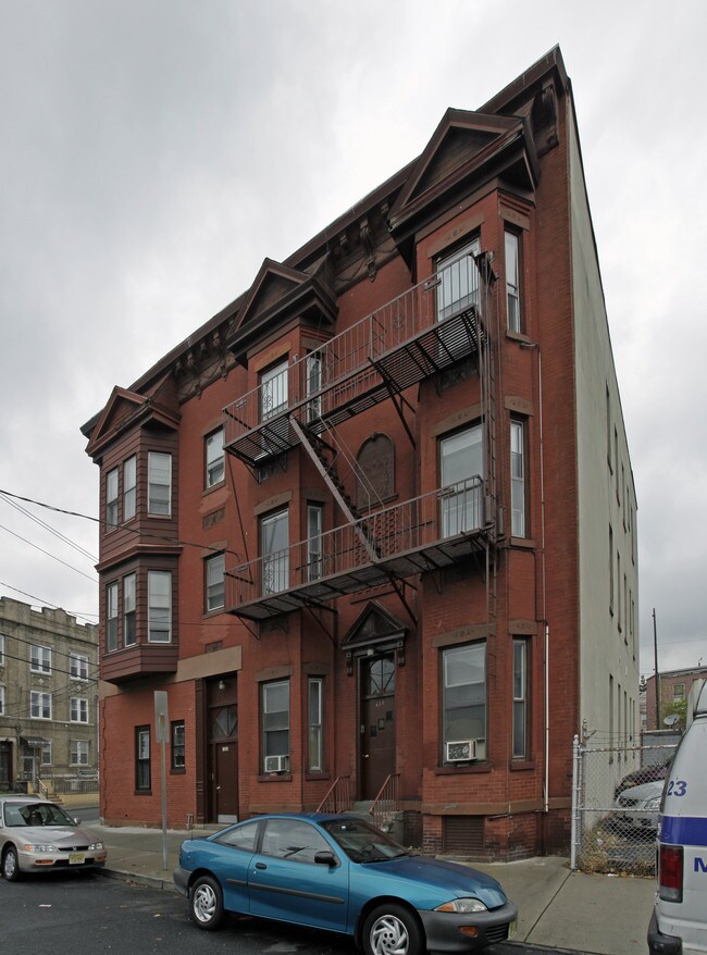 466-468 Wayne St in Jersey City, NJ - Building Photo - Building Photo
