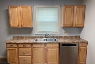 410 Clifford St in Lansing, MI - Building Photo - Building Photo