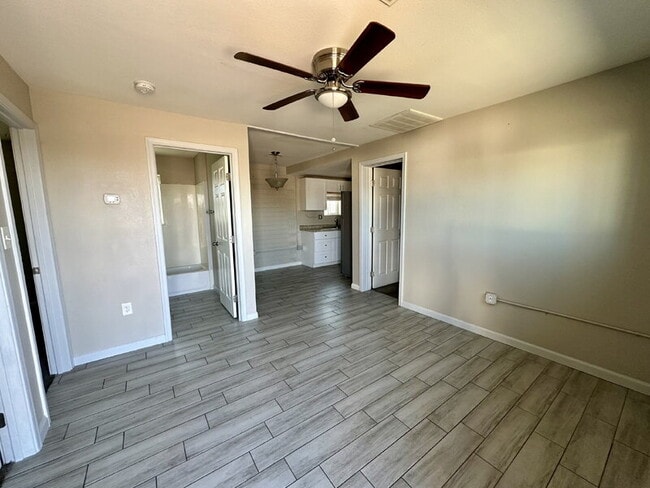 561 S Meridian Rd in Apache Junction, AZ - Building Photo - Building Photo