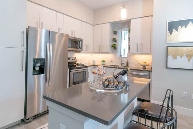 The Whitney in Fort Lauderdale, FL - Foto de edificio - Building Photo