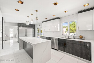 24 Valley Forge Rd in Eatontown, NJ - Building Photo - Building Photo