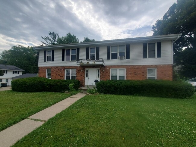 property at 2205 Green Tree Rd