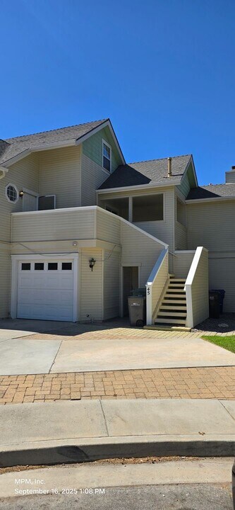 41 Thomas Ct in Templeton, CA - Building Photo