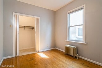 5131 W Henderson St in Chicago, IL - Building Photo - Building Photo