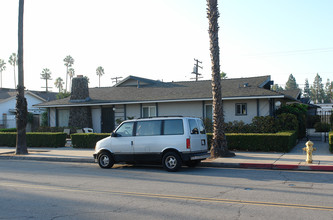 2126 E Almont Ave in Anaheim, CA - Building Photo - Building Photo