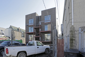 2316 W Belmont Ave in Chicago, IL - Building Photo - Building Photo