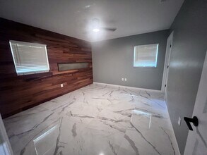 3320 NW 24th Ave in Gainesville, FL - Building Photo - Building Photo