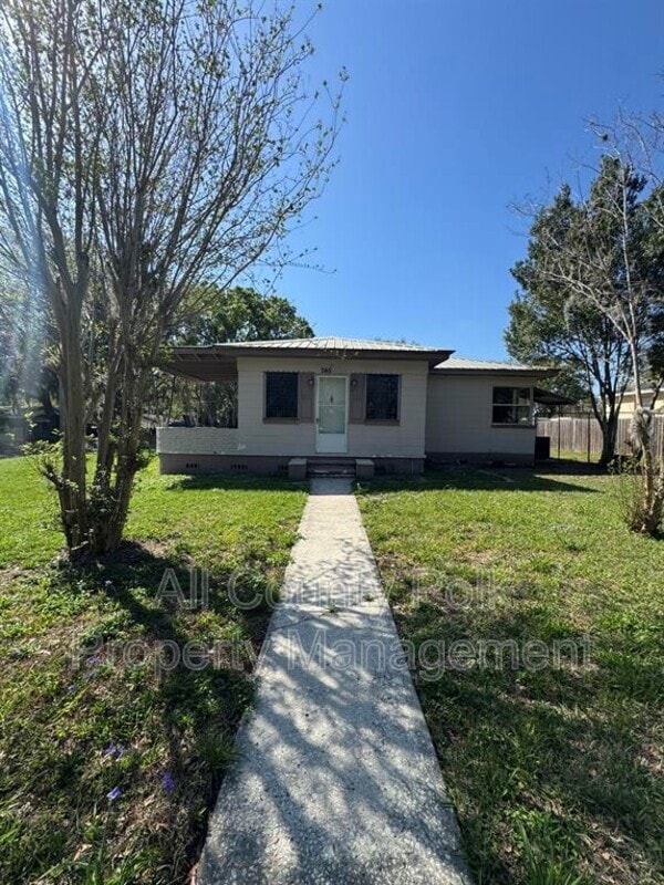 property at 745 E Valencia St