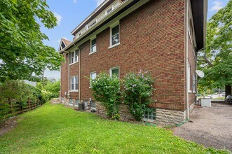 505 W McMillan St in Cincinnati, OH - Building Photo - Building Photo