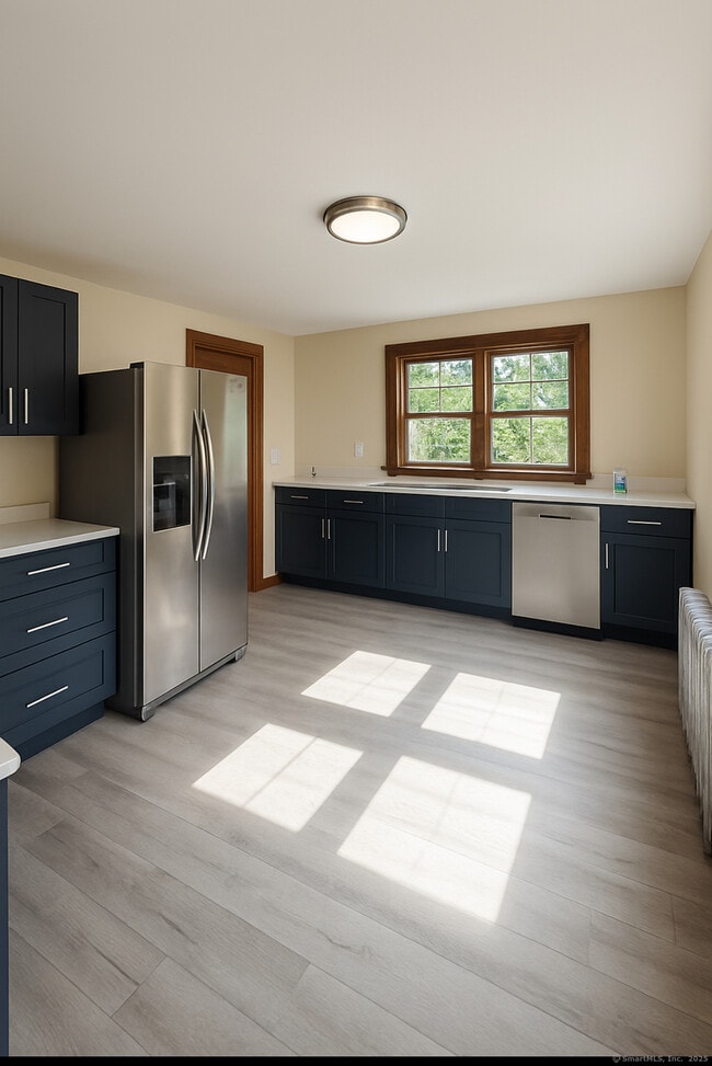 property at 33 Silver St