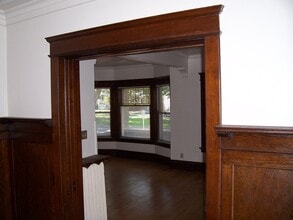 1902 E Newberry Blvd in Milwaukee, WI - Building Photo - Building Photo