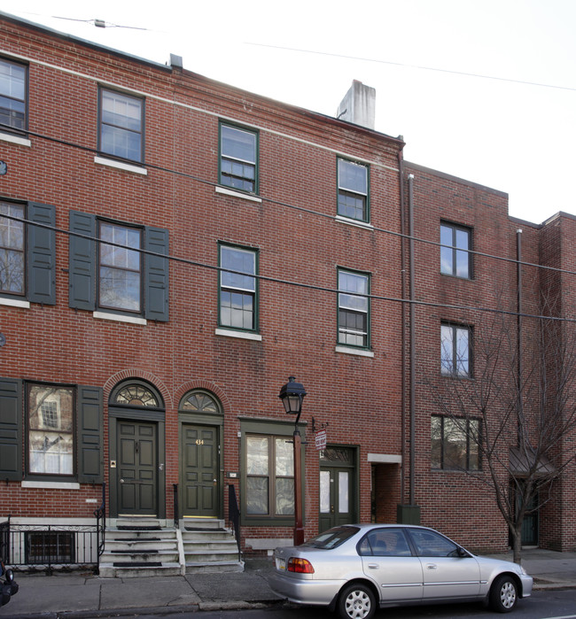 434 Lombard St in Philadelphia, PA - Foto de edificio - Building Photo