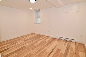 72 Longwood Ave, Unit 72 in Brookline, MA - Building Photo - Building Photo