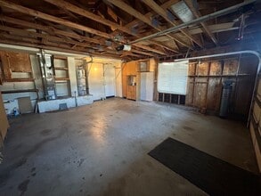 5094 Tamarron Ct in San Bernardino, CA - Foto de edificio - Building Photo