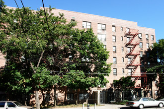 Stoneridge Apartments in Flushing, NY - Building Photo - Building Photo