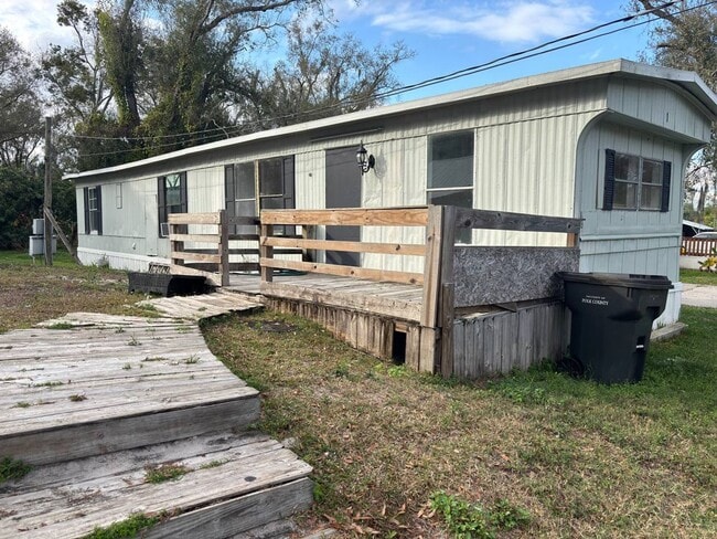 711 Nashville Rd in Lakeland, FL - Building Photo - Building Photo