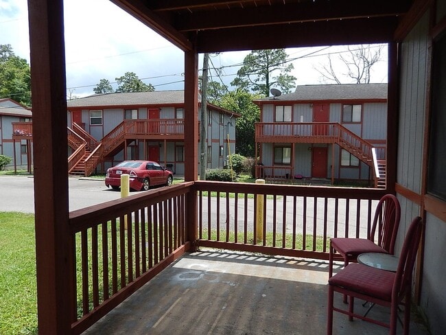 303 S Lipona Rd in Tallahassee, FL - Building Photo - Building Photo