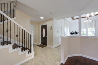 907 Dominion Dr in Katy, TX - Foto de edificio - Building Photo