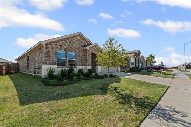 8229 Coffee Spgs Dr in Fort Worth, TX - Building Photo - Building Photo
