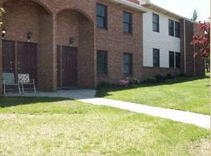 Hamilton Park Apartments in Chambersburg, PA - Building Photo - Building Photo