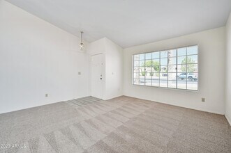 856 54 Cir in Mesa, AZ - Building Photo - Building Photo