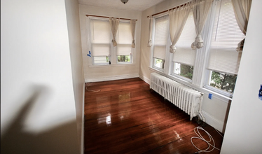 18 Hinckley St, Unit 1 in Boston, MA - Building Photo - Building Photo