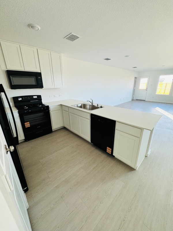 3931 Selawik St in Sherman, TX - Foto de edificio - Building Photo