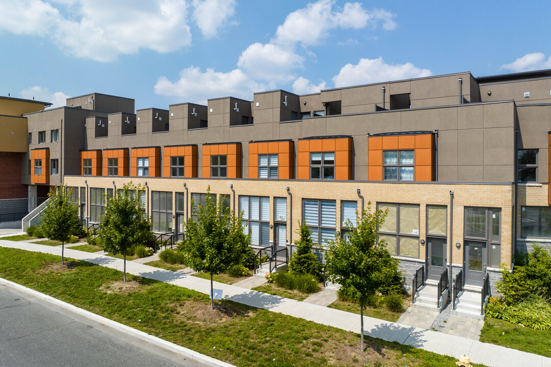 Towns of Don Mills in Toronto, ON - Building Photo