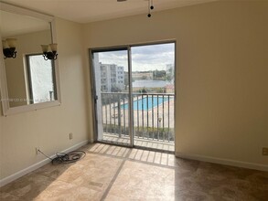 8620 N Sherman Cir, Unit #406  UPDATED in Miramar, FL - Building Photo - Building Photo